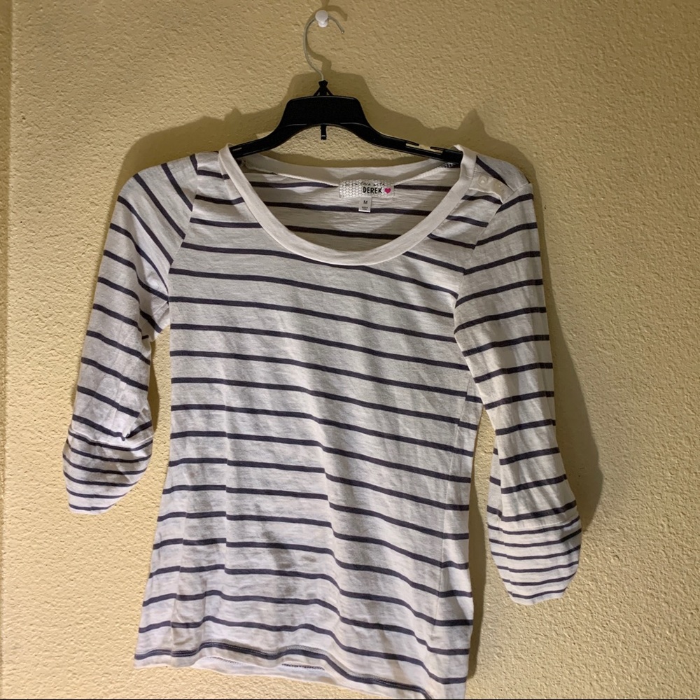 3/4 sleeve striped shirt
